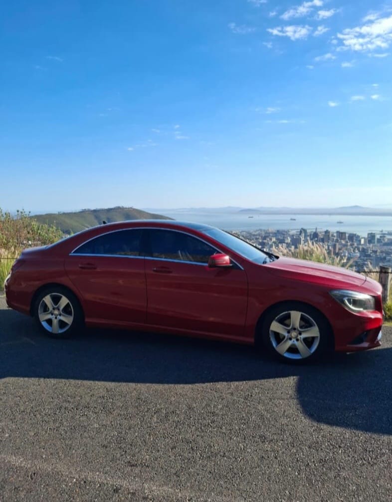 Mercedes-Benz Luxury Transfer