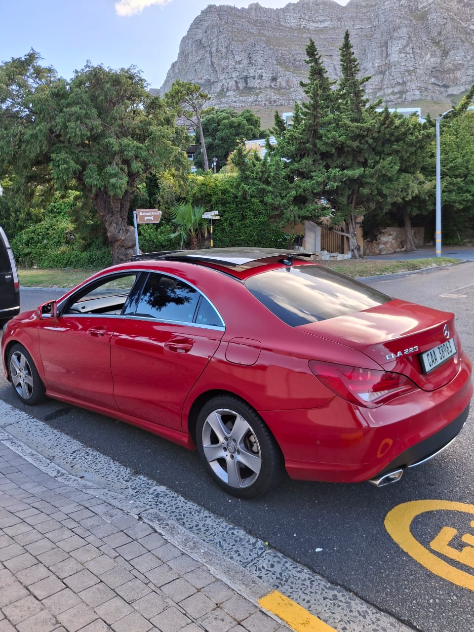 Mercedes-Benz Luxury Transfer