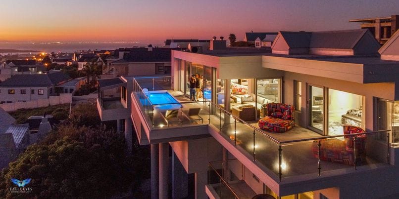 Luxury Hotel