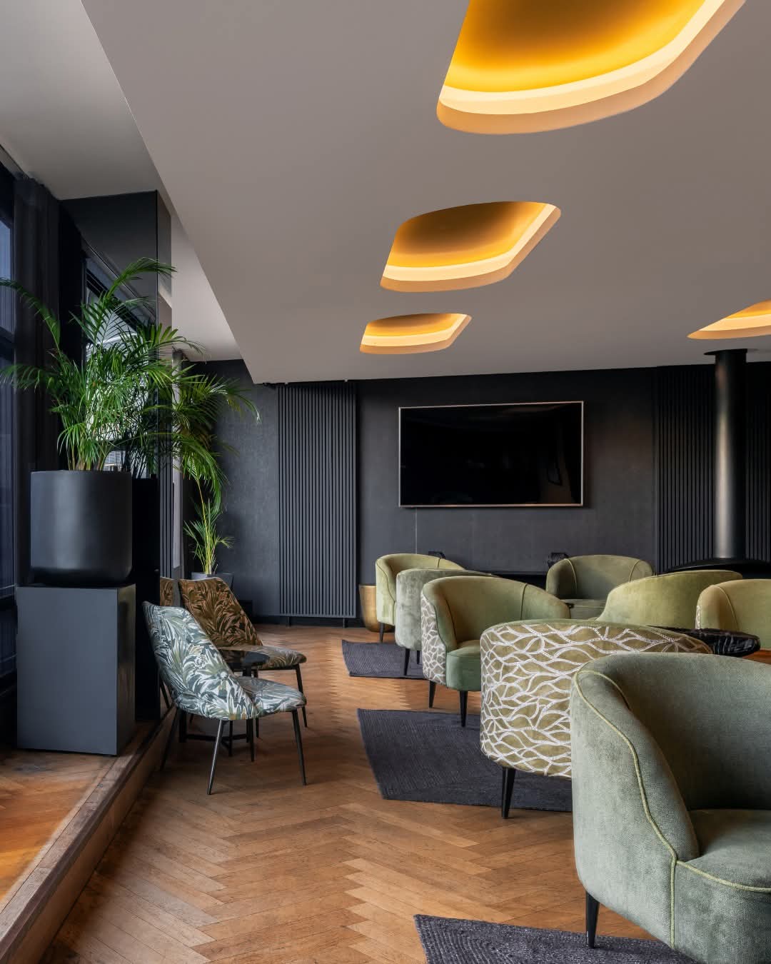 The Lodge Lounge &mdash; Relax in Style